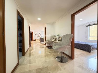 Apartamento de 4 alcobas en venta en Laureles, Medellín, 125 m² · foto 13 de 20