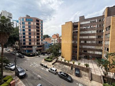 Apartamento de 4 alcobas en venta en Laureles, Medellín, 125 m² · foto 15 de 20