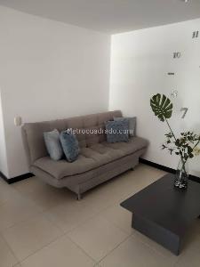 Apartamento de 3 alcobas en venta en Loma Del Indio, Medellín, 74 m² · foto 4 de 19