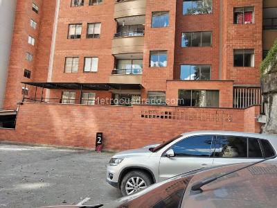 Apartamento de 3 alcobas en venta en Loma Del Indio, Medellín, 74 m² · foto 13 de 19