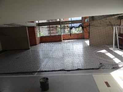 Apartamento de 3 alcobas en venta en Loma Del Indio, Medellín, 74 m² · foto 18 de 19