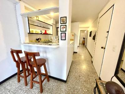Apartaestudio en arriendo en Laureles, Medellín, 100 m² · foto 3 de 8