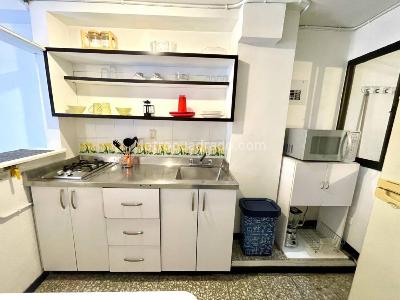 Apartaestudio en arriendo en Laureles, Medellín, 100 m² · foto 4 de 8