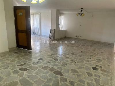 Apartamento de 4 alcobas en venta en Laureles, Medellín, 168 m² · foto 4 de 20
