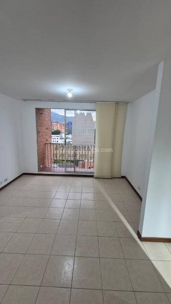 Apartamento Moderno de 3 Alcobas con Piscina en Laureles - 2