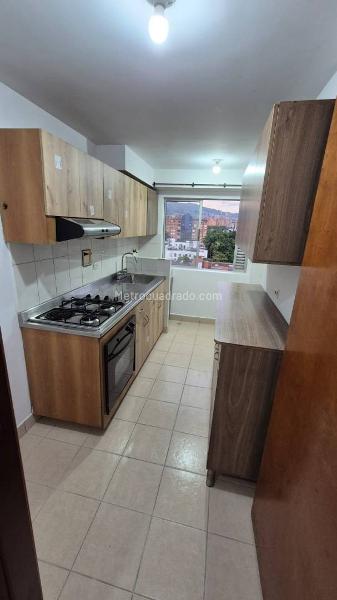 Apartamento Moderno de 3 Alcobas con Piscina en Laureles - 9