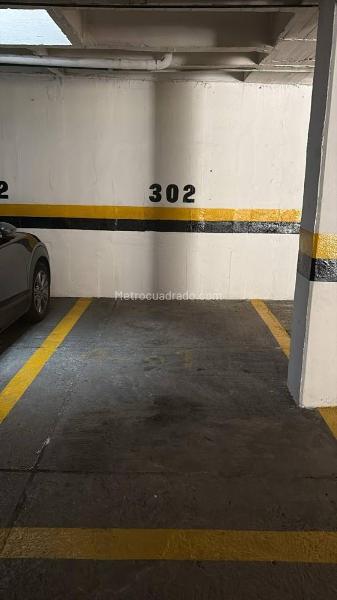 Bright 2BR Apartment in Centro