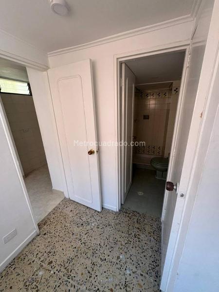 Spacious 3BR Apartment in Laureles - 3