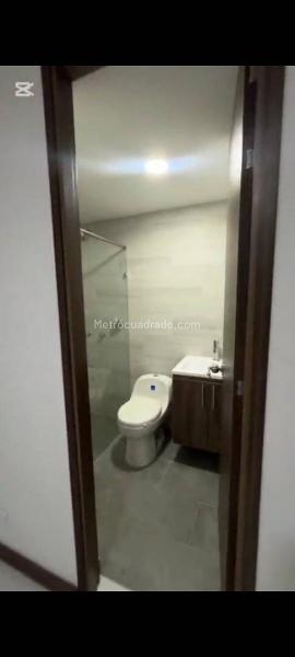 Modern 4BR Apartment with EV Charging in La America