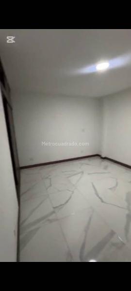 Modern 4BR Apartment with EV Charging in La America - 3