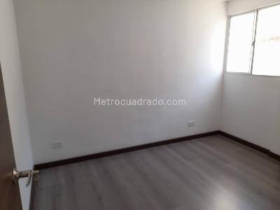 Apartamento de 2 alcobas en venta en La Floresta, Medellín, 55 m² · foto 3 de 9