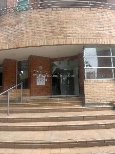 Apartamento en venta en Laureles, Medellín · foto 2 de 20