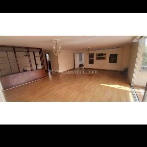 Apartamento en venta en Laureles, Medellín · foto 2 de 15