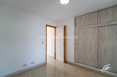 Apartamento de 4 alcobas en venta en Laureles, Medellín, 128 m² · foto 10 de 20