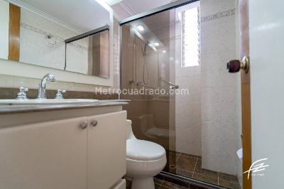Apartamento de 4 alcobas en venta en Laureles, Medellín, 128 m² · foto 12 de 20