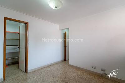Apartamento de 4 alcobas en venta en Laureles, Medellín, 128 m² · foto 4 de 20