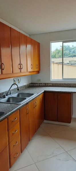Spacious 4BR Family Apartment in Laureles - 2