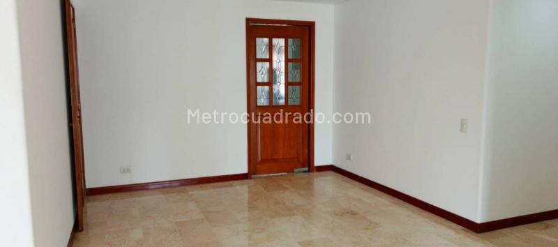 Spacious 4BR Family Apartment in Laureles - 4