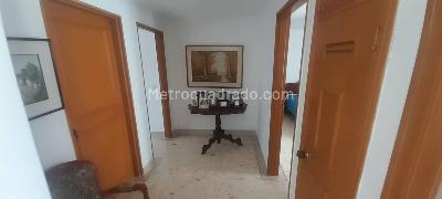 Apartamento en venta en Laureles, Medellín · foto 7 de 14