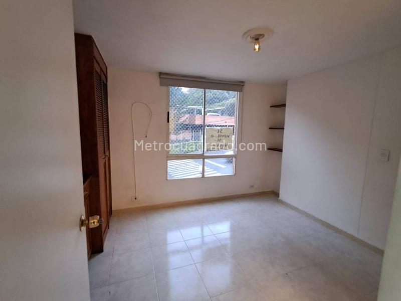 Cozy 3BR Apartment in Belen Rosales