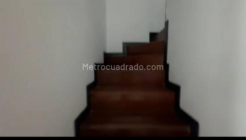Duplex 3BR Apartment with Jacuzzi in Laureles - 3