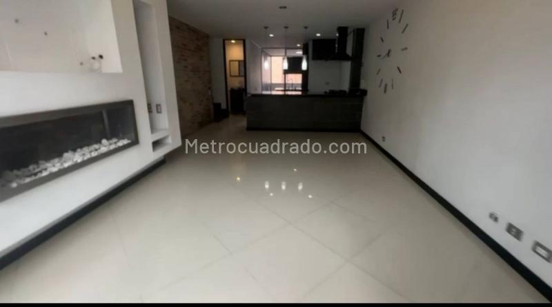 Duplex 3BR Apartment with Jacuzzi in Laureles - 4