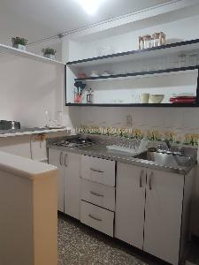 Apartaestudio en arriendo en Laureles, Medellín · foto 2 de 15