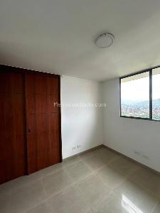 Apartamento de 3 alcobas en arriendo en Loma De Los Bernal, Medellín, 100 m² · foto 11 de 20