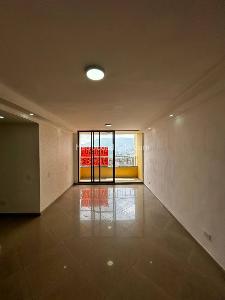 Apartamento de 3 alcobas en arriendo en Loma De Los Bernal, Medellín, 100 m² · foto 3 de 20