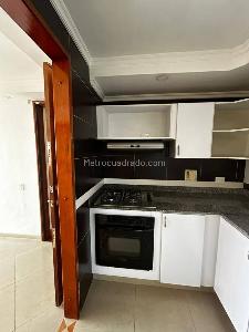 Apartamento de 3 alcobas en arriendo en Loma De Los Bernal, Medellín, 100 m² · foto 7 de 20