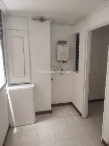 Apartamento de 2 alcobas en arriendo en Laureles, Medellín, 79 m² · foto 5 de 10
