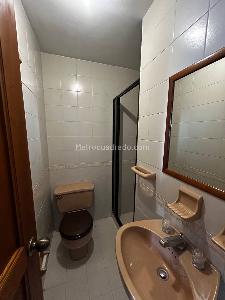 Apartamento de 3 alcobas en arriendo en Castropol, Medellín, 130 m² · foto 10 de 20