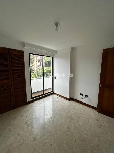 Apartamento de 3 alcobas en arriendo en Castropol, Medellín, 130 m² · foto 12 de 20
