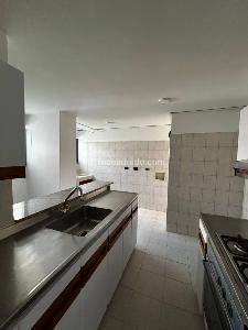 Apartamento de 3 alcobas en arriendo en Castropol, Medellín, 130 m² · foto 5 de 20