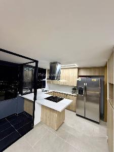 Apartamento de 3 alcobas en venta en El Poblado, Medellín, 88 m² · foto 2 de 10