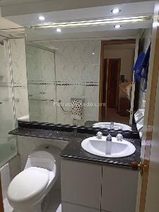 Apartamento de 4 alcobas en venta en Laureles, Medellín, 141 m² · foto 2 de 11