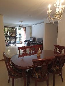 Apartamento de 4 alcobas en venta en Laureles, Medellín, 141 m² · foto 3 de 11