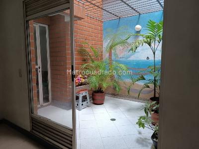 Apartamento de 4 alcobas en venta en Laureles, Medellín, 141 m² · foto 7 de 11