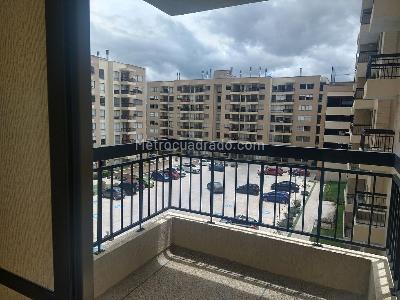 Apartamento de 3 alcobas en venta en Senderos De Girasoles, Cajicá, 77 m² · foto 2 de 18