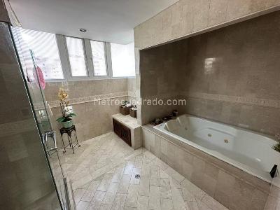 Apartamento de 5 alcobas en venta en Normandia, Cali, 385 m² · foto 13 de 17