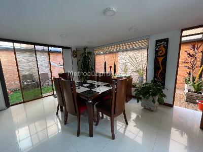 Casa de 4 alcobas en venta en Portal De Canapro, Tunja, 330 m² · foto 6 de 20