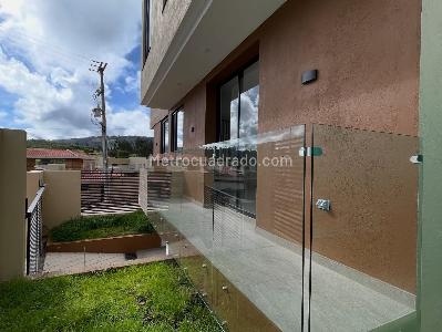 Casa de 3 alcobas en venta en La Villita, Tunja, 183 m² · foto 10 de 12