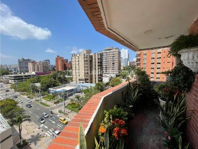 Apartamento de 3 alcobas en venta en Villa Country, Barranquilla, 215 m² · foto 2 de 19