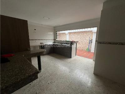 Casa de 5 alcobas en venta en El Poblado, Barranquilla, 329 m² · foto 4 de 14