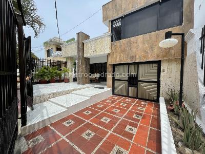 Casa de 5 alcobas en venta en Las Delicias, Barranquilla, 420 m² · foto 2 de 20