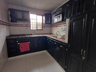 Casa de 5 alcobas en venta en San Jose, Barranquilla, 347 m² · foto 3 de 14