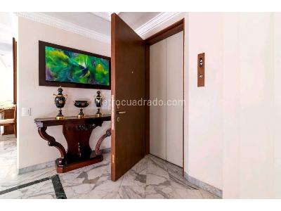 Apartamento de 3 alcobas en venta en Country Club, Bogotá, 363 m² · foto 3 de 20