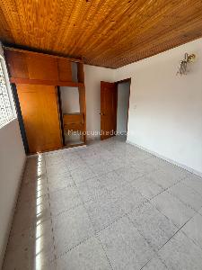 Casa de 5 alcobas en venta en Ciudad Jardin Sur, Bogotá, 374 m² · foto 19 de 20