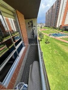 Apartamento de 3 alcobas en venta en Castilla Kennedy, Bogotá, 85 m² · foto 1 de 19