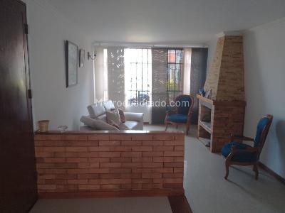 Casa de 3 alcobas en venta en Chilacos, Chía, 162 m² · foto 2 de 20